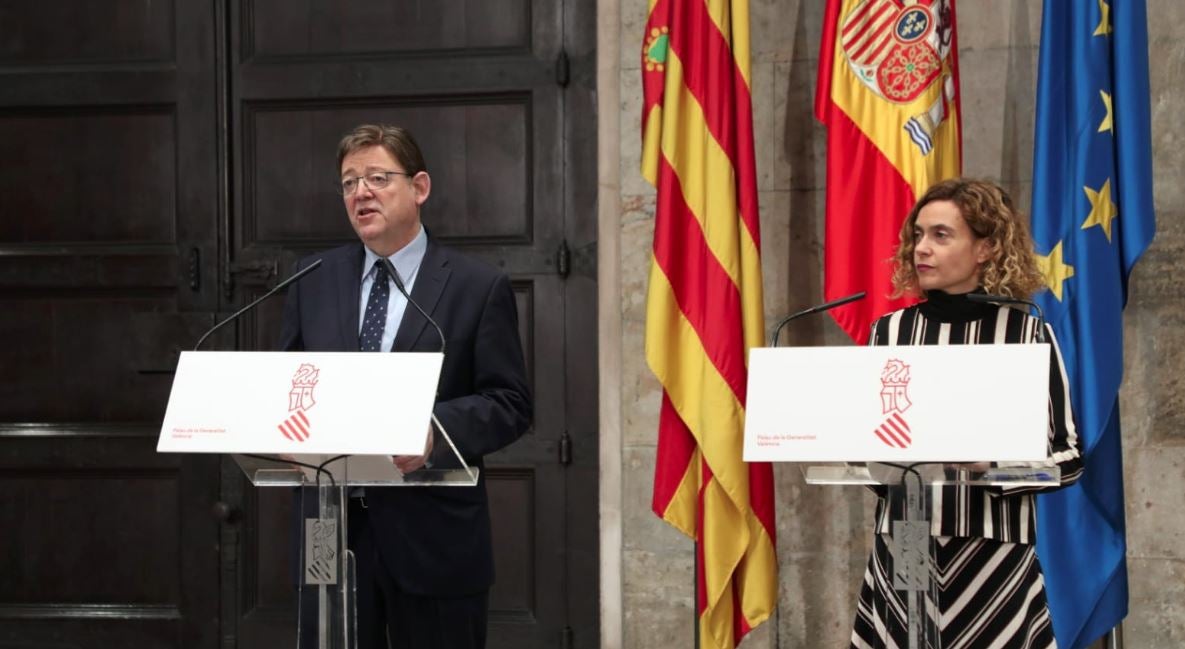 El president de la Generalitat, Ximo Puig, i la ministra Meritxell Batet s'han reunit aquest dilluns al Palau de la Generalitat. / GVA 