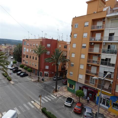 La Policia Local es va acostar fins al lloc dels fets i va retindre el conductor, al qual va realitzar el control d'alcoholèmia. / Imatge d'arxiu. 