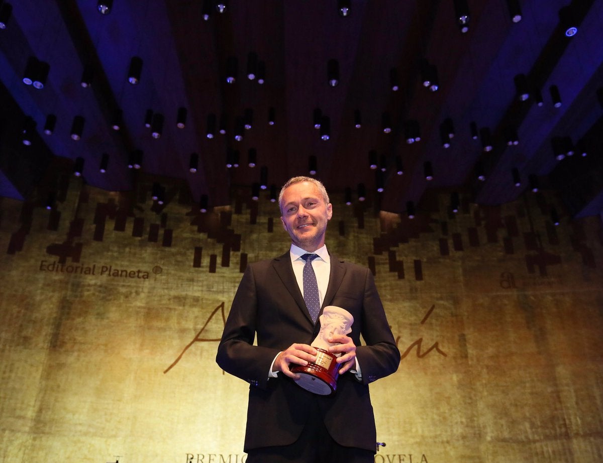 El guardó està dotat amb 45.000 euros i amb la publicació de l'obra per part de l'editorial Planeta. / DIPUTACIÓ D'ALACANT