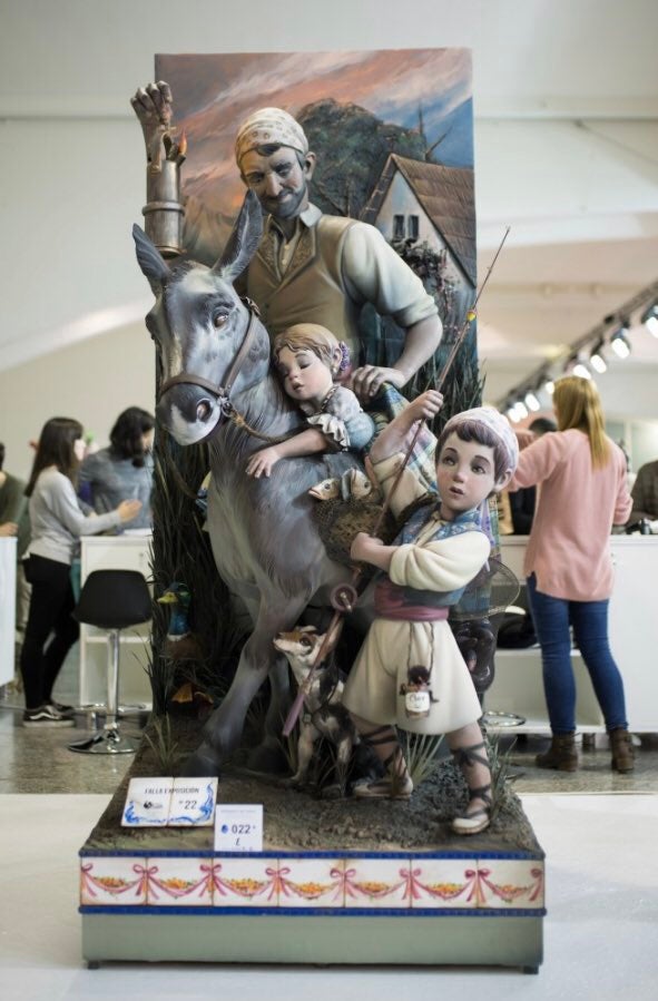 La peça es lliura de les flames en el dia de la Cremà. / JCF