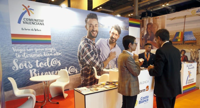 El turista LGTBIQ+ gasta de mitjana 130 euros al dia durant les seues vacances. / GVA