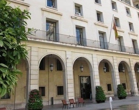 Façana de l'Audiència d'Alacant. / EUROPA PRESS