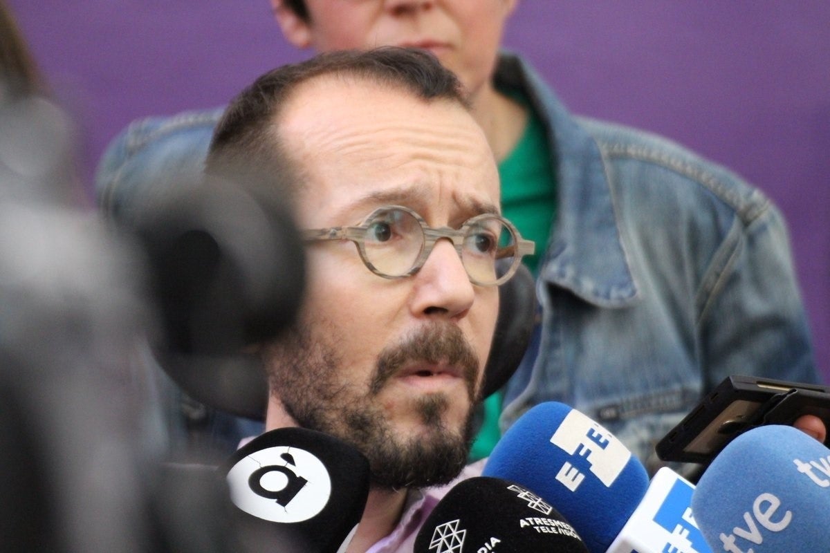 Echenique s'ha reunit a València amb  taxistes i transportistes del Port. / EUROPA PRESS