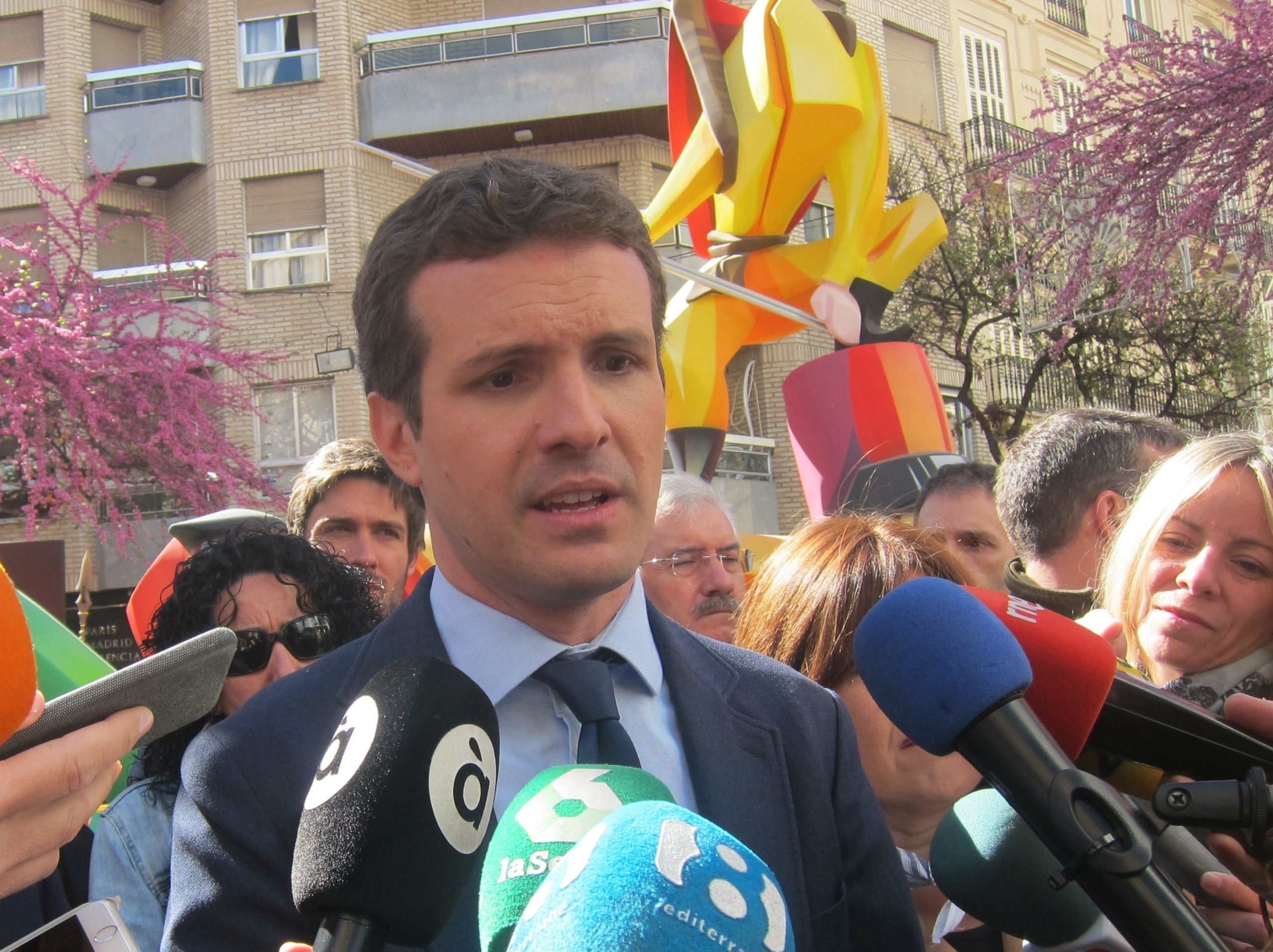 Casado ha considerat que el valencià és 'una riquesa' per a aquesta autonomia. / EUROPA PRESS