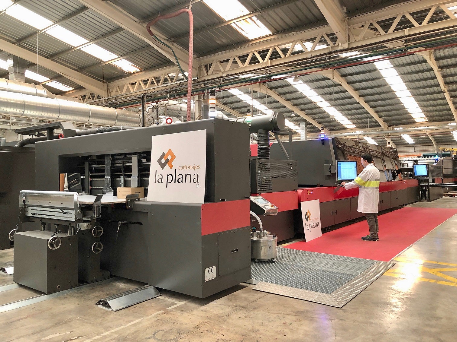 La planta d'Onda de Grupo La Plana ha integrat la tecnologia d'impressió Nozomi C18000.