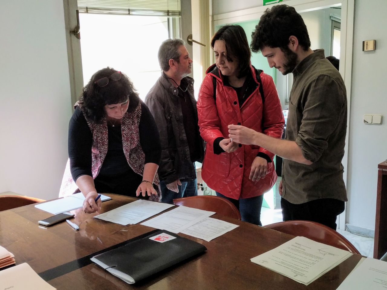 Estañ i Pérez Garijo presenten la confluència davant la Junta Electoral. / DLV