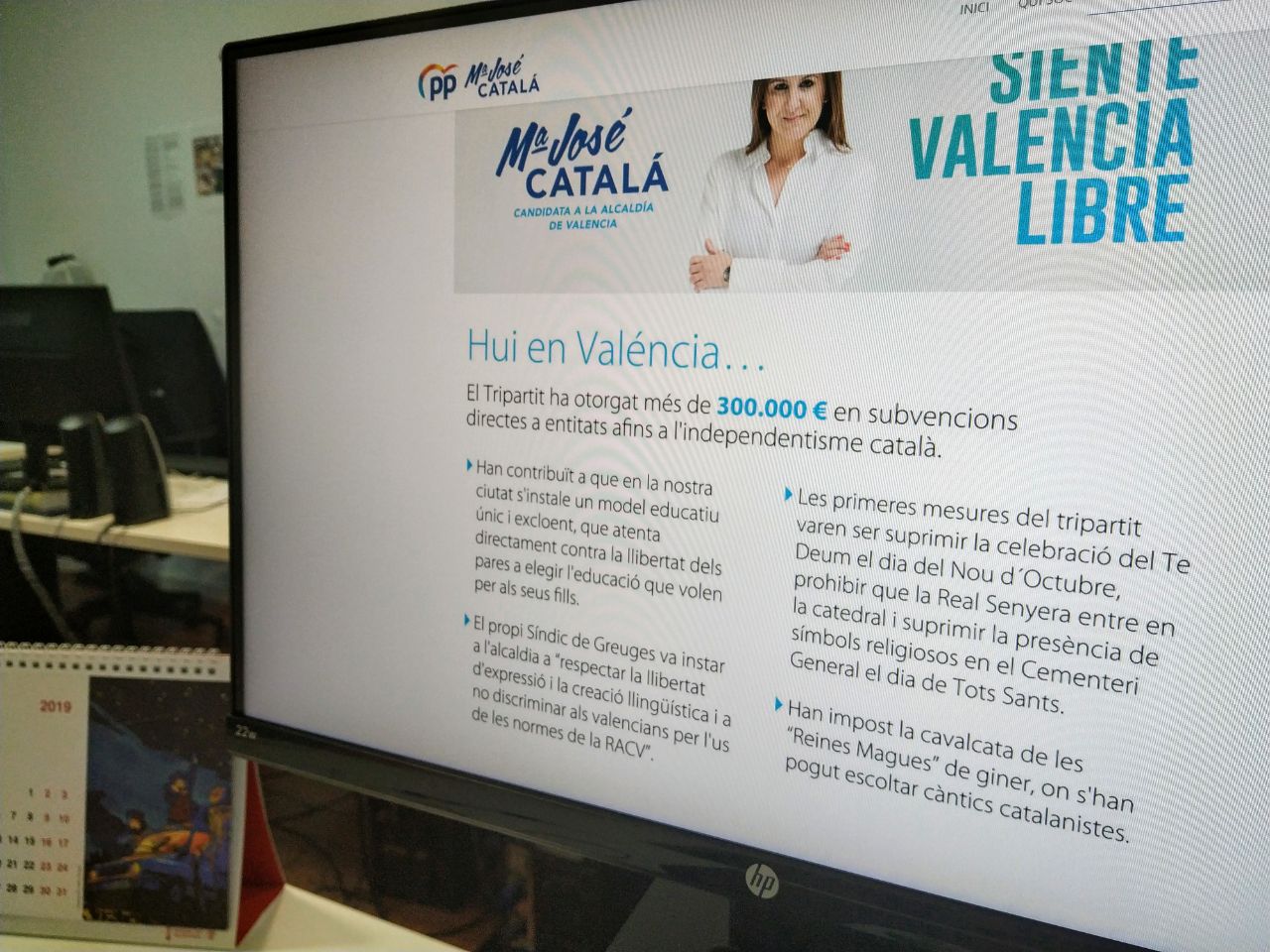 L'accent del cognom de la candidata popular passa de ser greu a agut en les imatges promocionals. / DLV