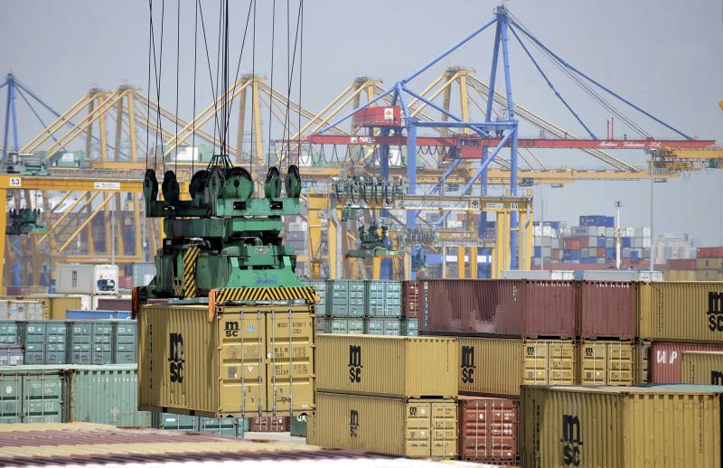 El major dinamisme entre els principals sectors destinacions d'inversió estrangera al territori ha tingut lloc en la indústria química. / EFE