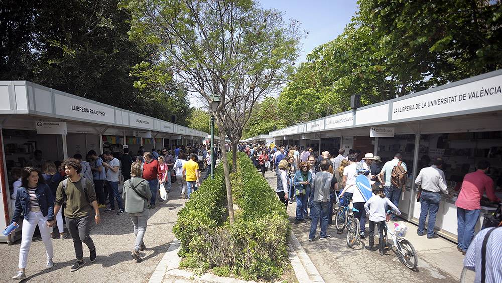 La 54a Fira del Llibre tindrà lloc del 25 d'abril al 5 de maig al Jardí de Vivers de València. / DANIEL GARCÍA-SALA