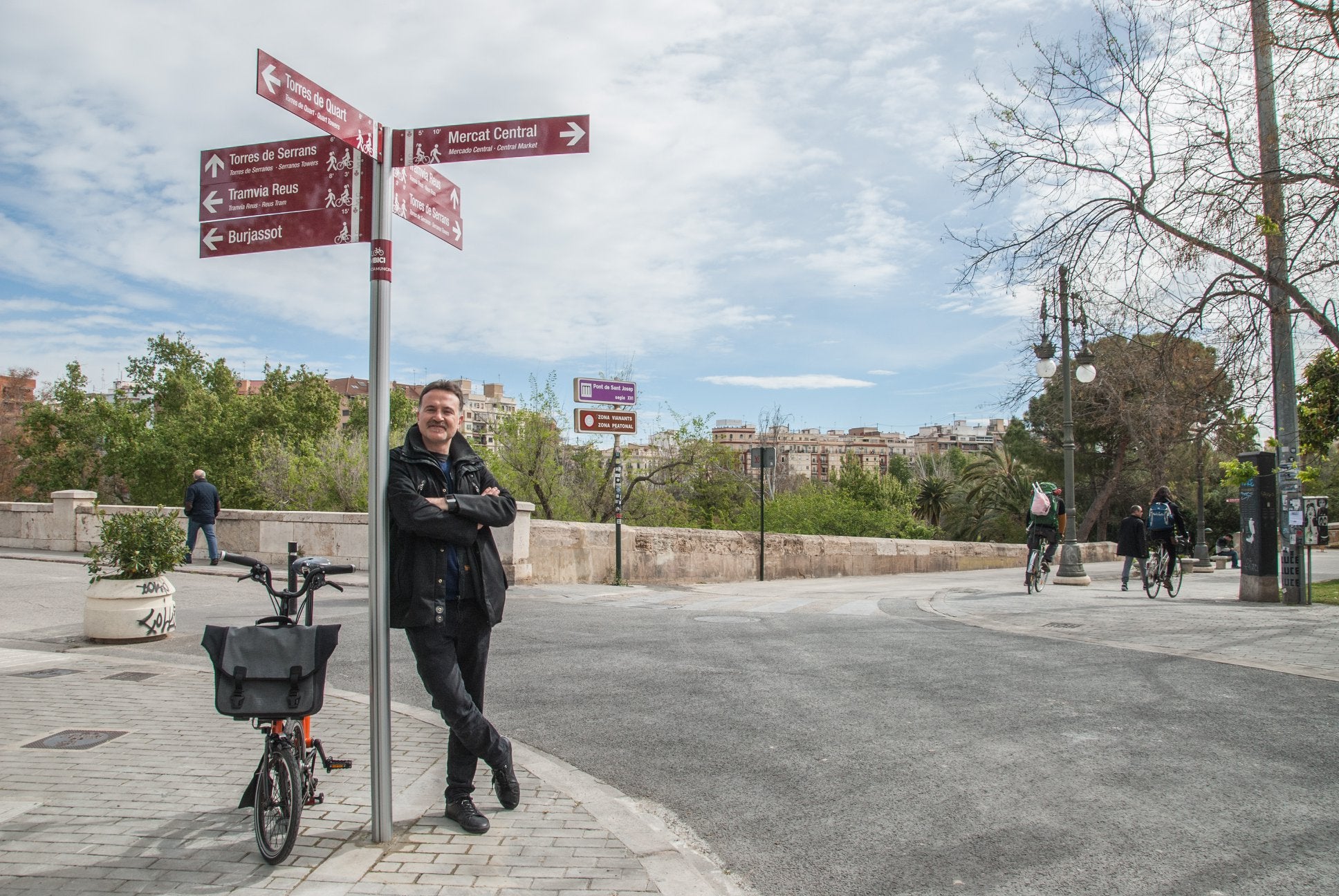 La primera fase de l'actuació consistirà en la instal·lació de 16 pals indicadors. / REGIDORIA DE MOBILITAT SOSTENIBLE