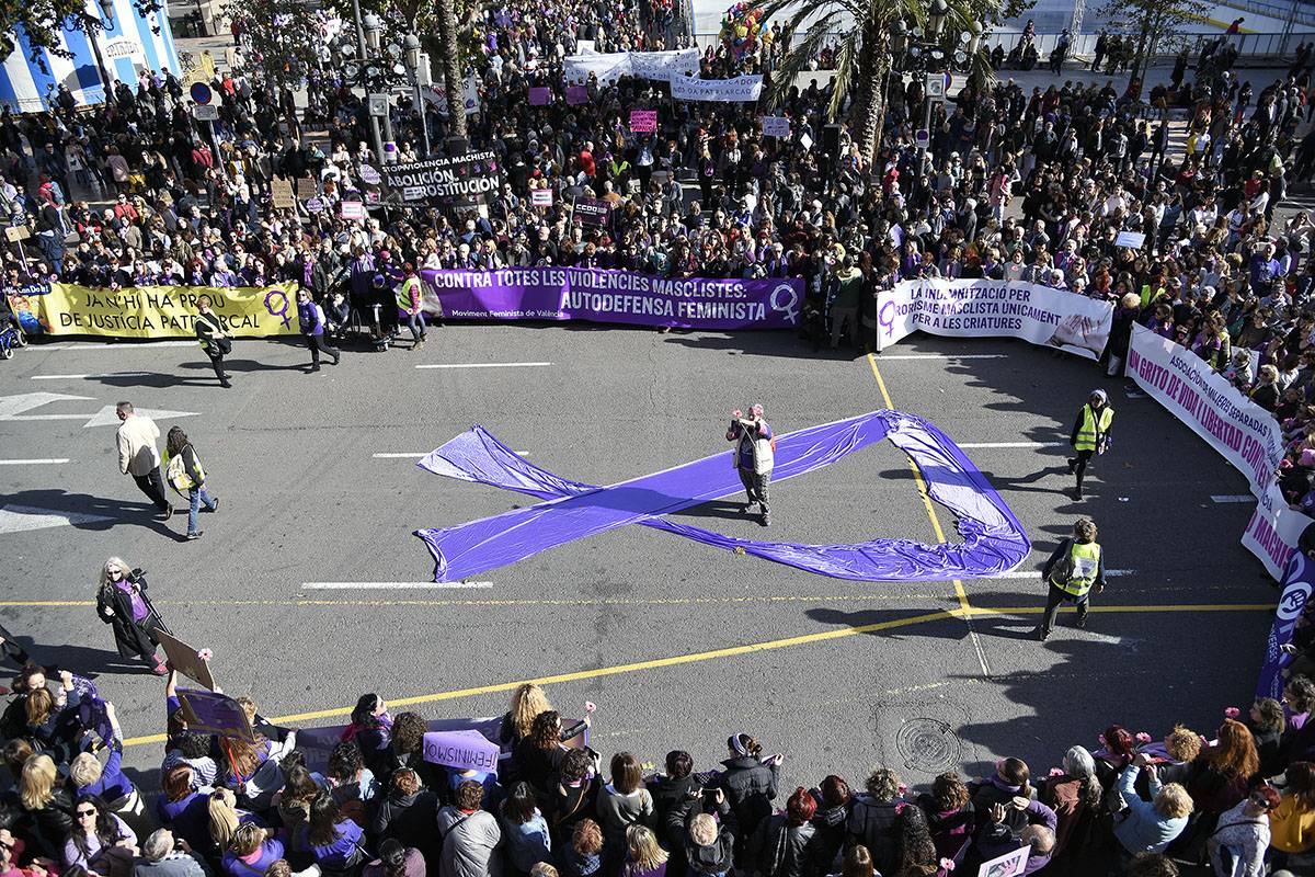 El programa actuarà amb agressors condemnats per delictes de violència de gènere. Imatge d'arxiu. / DANIEL GARCÍA-SALA