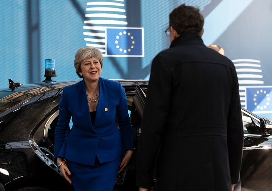 La primera ministra britànica, Theresa May, a la seua arribada a la cimera europea extraordinària del Brèxit, celebrada aquest dimecres a Brussel·les. / UNIÓ EUROPEA