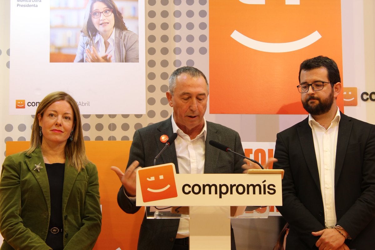 D'esquerra a dreta, els candidats de Compromís al Congrés Clara Ferrando, Joan Baldoví i Ignasi Candela. / COMPROMÍS