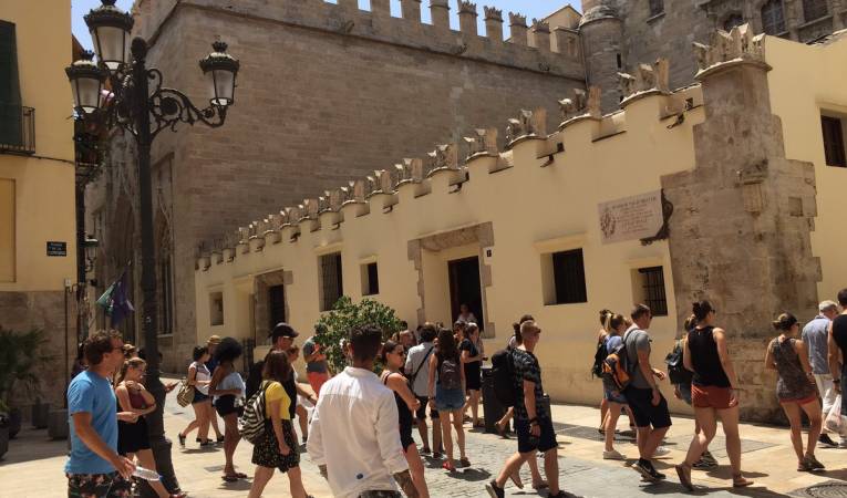 La Llotja és un dels monuments més visitats de la ciutat. / DIARI LA VEU