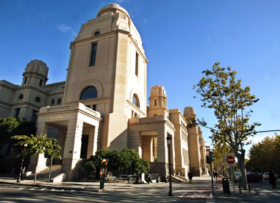 L'oferta aprovada ara es concreta en 216 places, que permetran fer desaparéixer la borsa d'acreditats a càtedres i titularitats d'universitat. / UNIVERSITAT DE VALÈNCIA