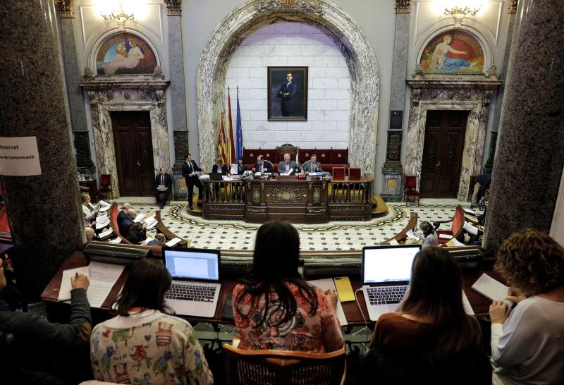 La ciutadania de València podrà escollir el 26 de maig entre les 23 candidatures que concorren a les eleccions municipals a la capital del Túria. / EFE