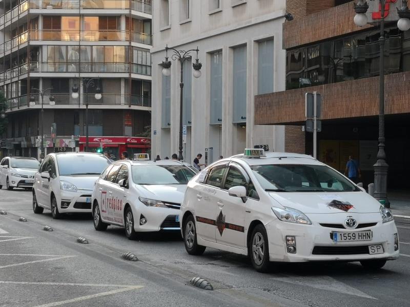 L'objectiu del decret és 'garantir espais de convivència entre les VTC i el sector del taxi'. Imatge d'arxiu.