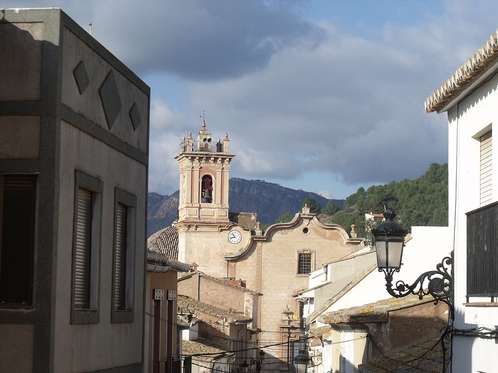 El cos va ser trobat aquest dimecres a la vesprada en una casa abandonada de Petrés. Les restes s'han portat a l'Institut Anatòmic Forense per a practicar-ne l'autòpsia. / B25es