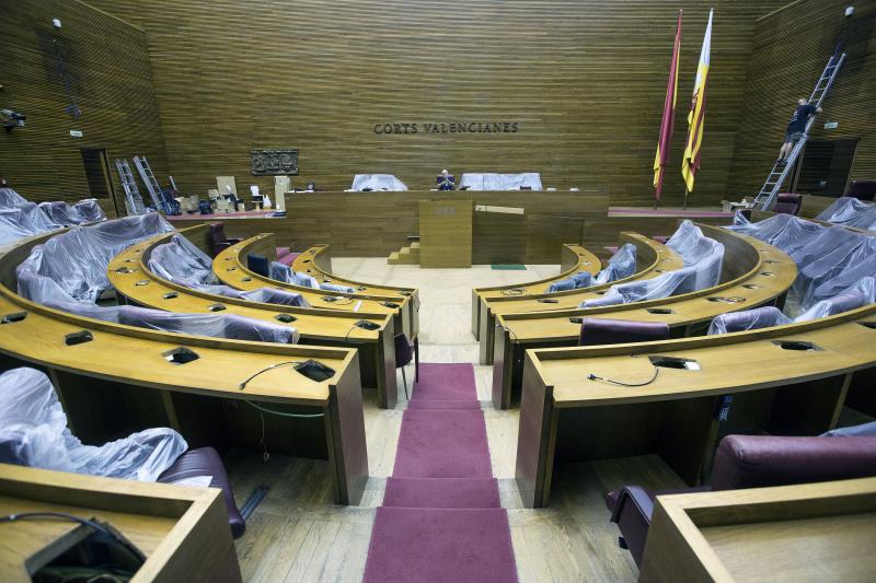 La intenció del Botànic és que Vox es quede fora de la Mesa de les Corts. / EFE