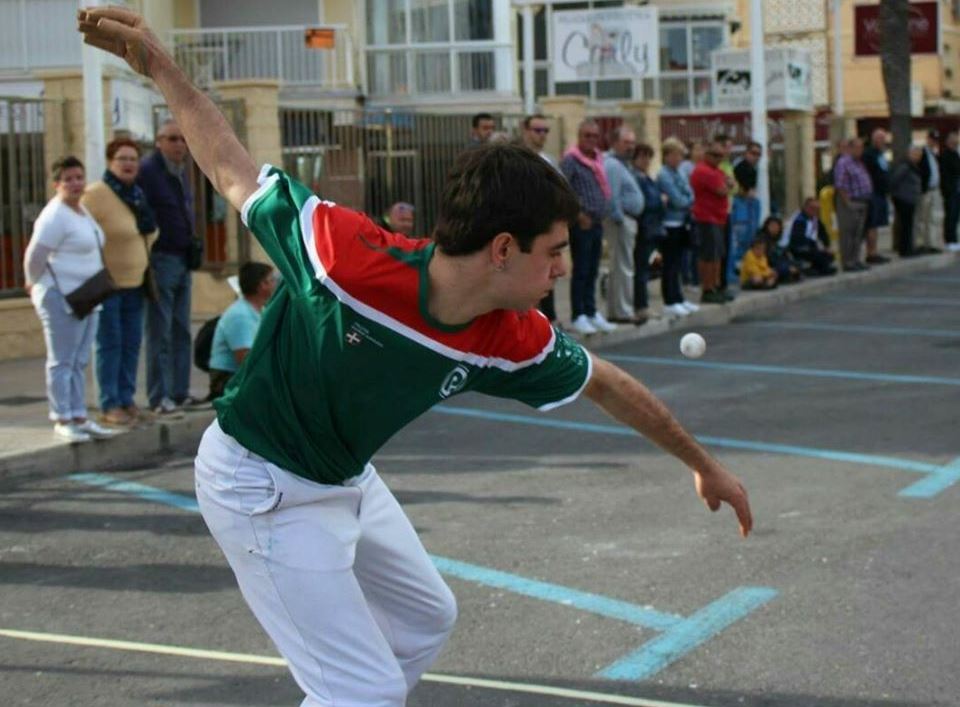 Gaizka Iruretagoiena és el primer jugador basc que fitxa per un club de pilota valencià. / CLUB DE PILOTA PARCENT