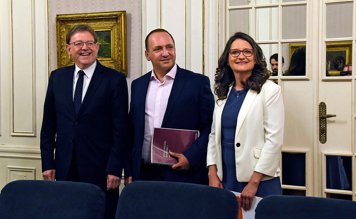 Puig, Martínez Dalmau i Oltra han protagonitzat aquest dimarts la primera reunió a tres bandes i han tancat un acord sobre la configuració de la Mesa de les Corts. / DANIEL GARCÍA-SALA