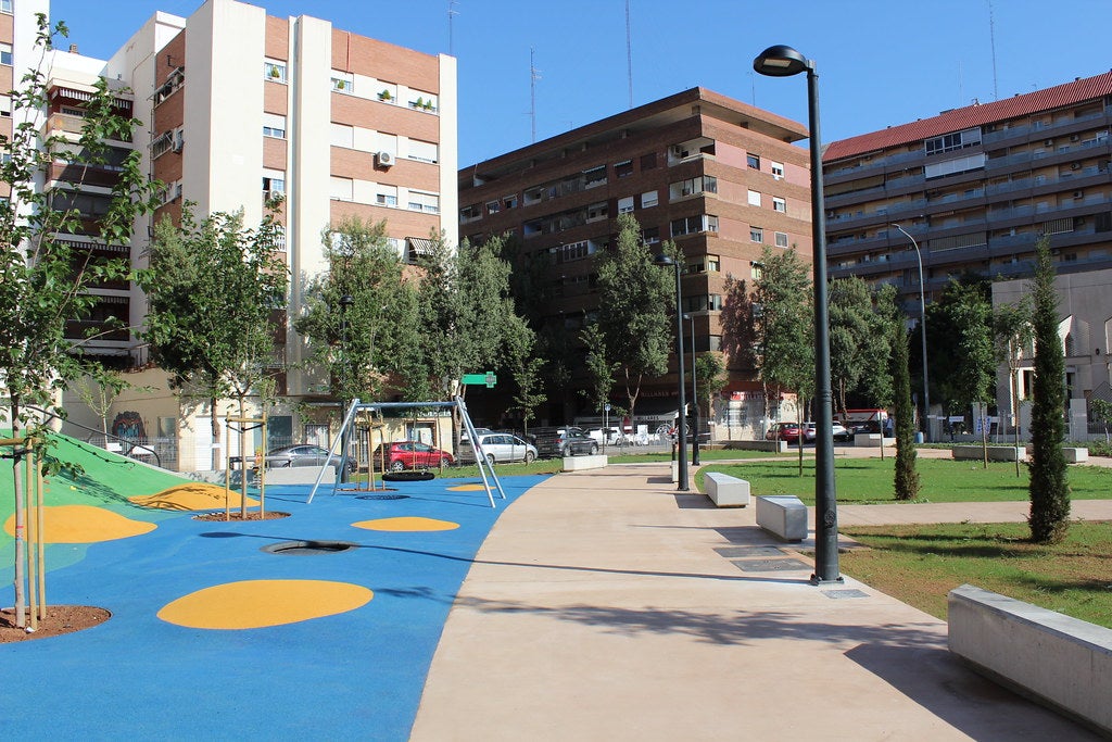 L'arbratge i vegetació propicia generar un jardí que evolucione segons les estacions. / AJUNTAMENT DE VALÈNCIA