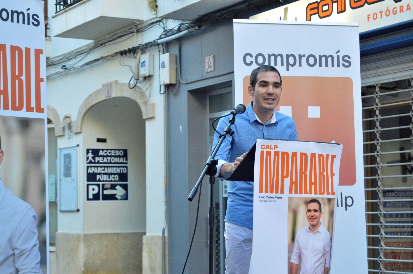 El candidat de Compromís per Calp, Ximo Perles, en un acte de campanya de les municipals del 26 de maig. / COMPROMÍS