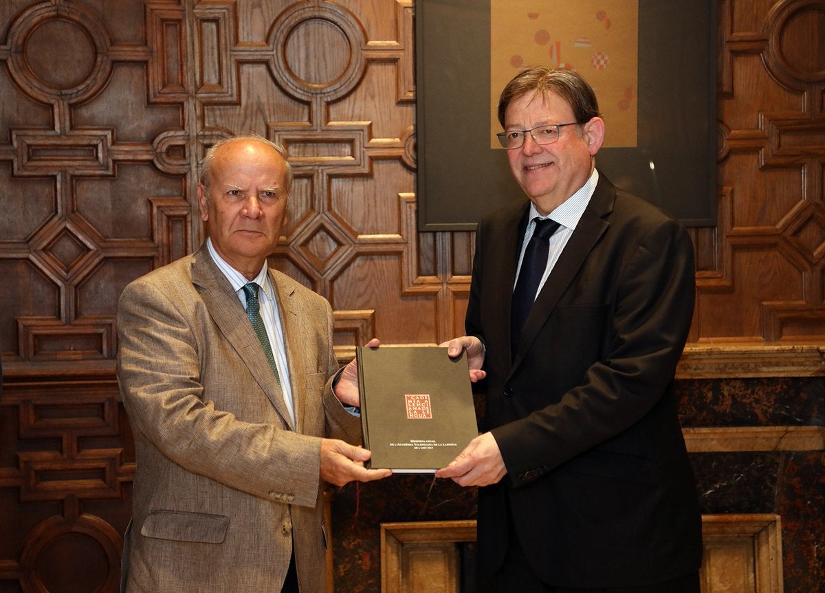 Puig celebra que l'AVL haja aconseguit traure la llengua del debat 'partidista'. / TWITTER XIMO PUIG