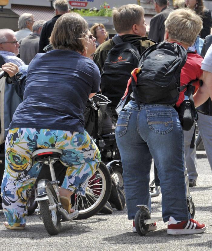 La Fundació Alpe Acondropasia, que representa persones afectades per aquesta modificació genètica, també se sumarà a la denúncia. / EFE