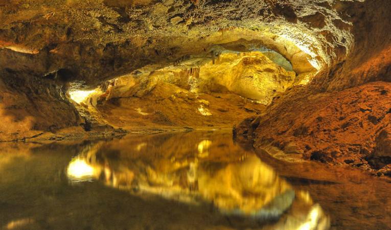 Les visites per a conéixer la nova il·luminació no es podran reprendre fins a passades les eleccions. / DIARI LA VEU