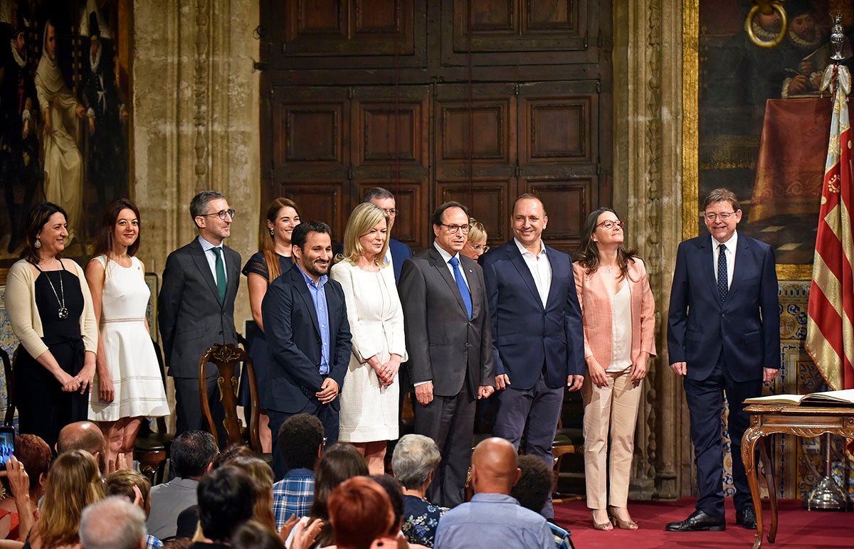 Entre les cares noves del Consell, Martínez Dalmau, Arcadi España, Pérez Garijo, Carolina Pascual i Mireia Mollà. / DANIEL GARCÍA-SALA