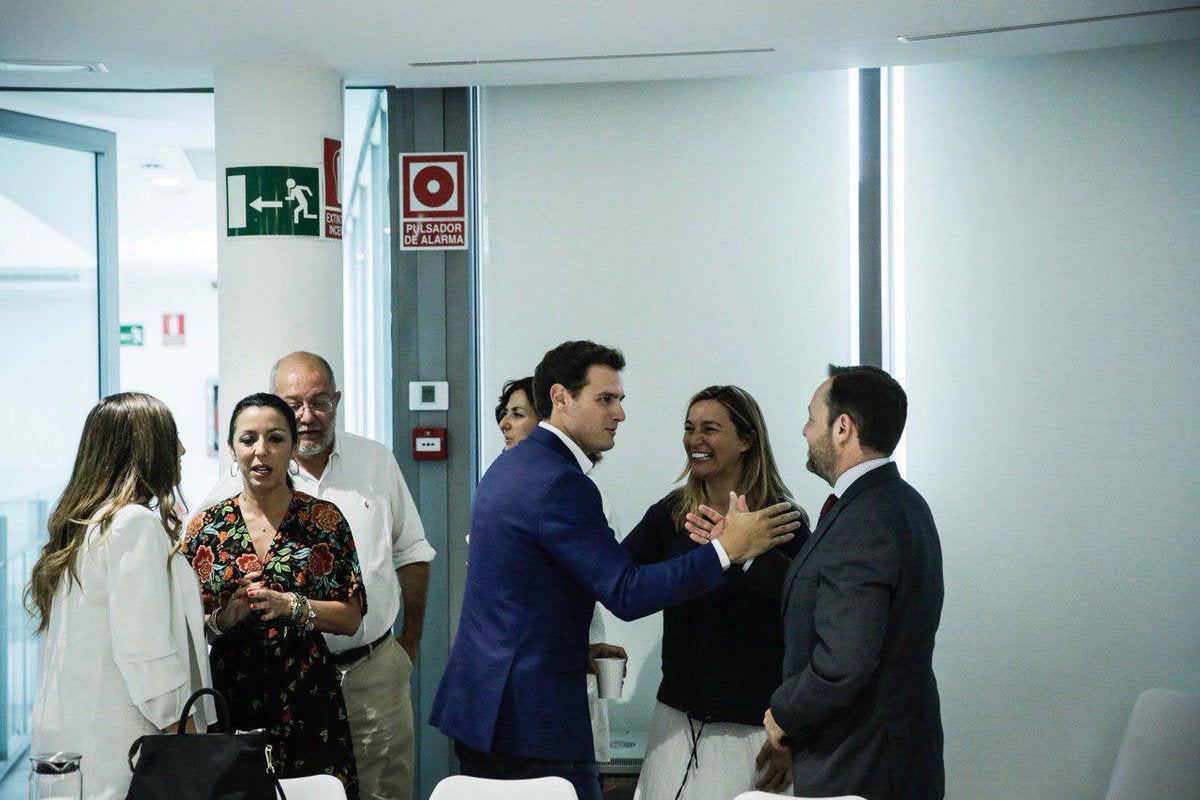 Albert Rivera ha reunit la seua executiva aquest dilluns a Madrid per a analitzar l'escenari de pactes postelectorals. / CIUTADANS