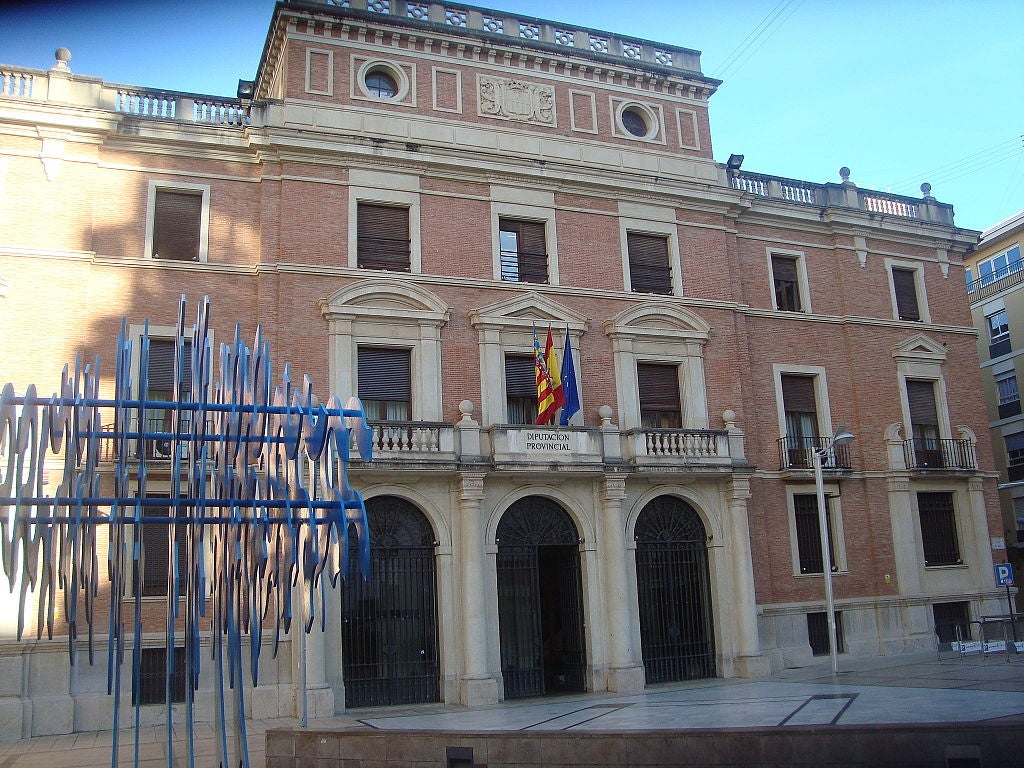 Aquesta ha sigut una primera trobada per a acostar postures, en la qual ambdues formacions han manifestat la seua voluntat de governar la Diputació de Castelló en coalició durant els pròxims quatre anys. / JUAN EMILIO PRADES BEL