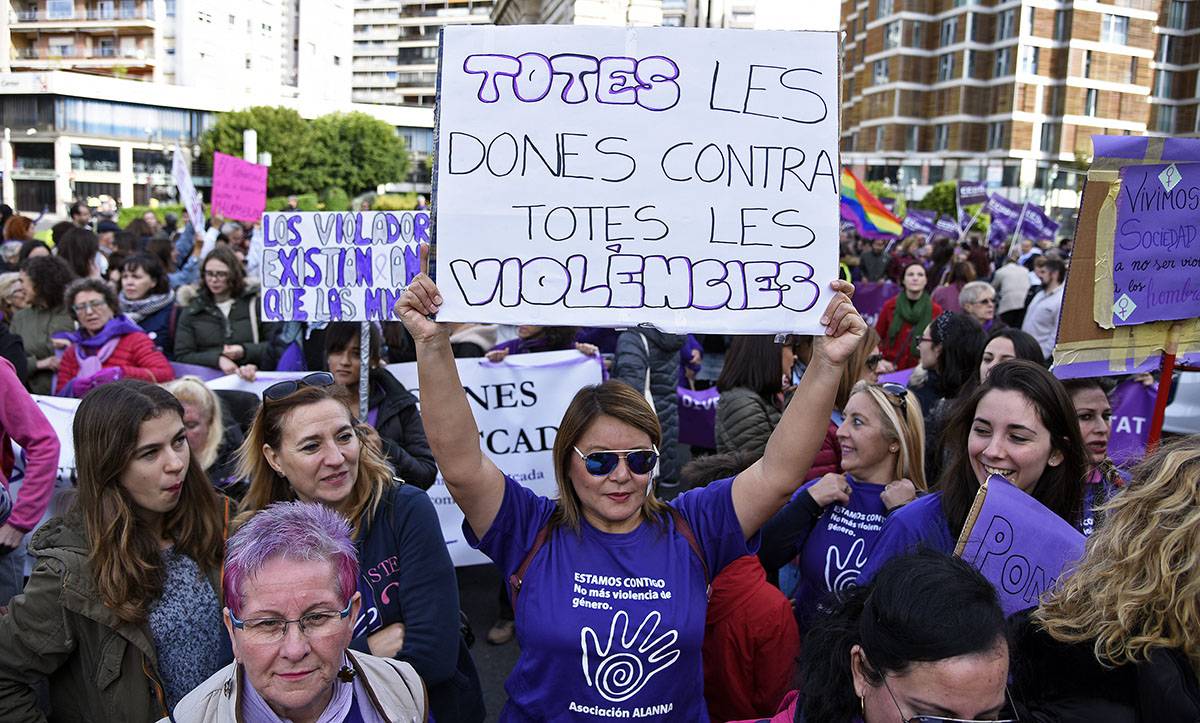 Pancarta contra la violència masclista durant una manifestació del 8 de març | Arxiu