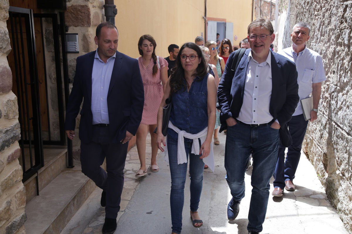 El primer seminari del Botànic II, celebrat a cavall entre Montanejos i Borriana, va concloure aquest diumenge amb una roda de premsa del president Ximo Puig i la vicepresidenta Mónica Oltra en què es van donar a conéixer les principals conclusions d'aquesta trobada, així com els compromisos adquirits per cada conselleria per al semestre vinent. / GVA