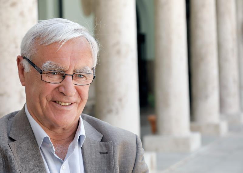 Ribó ha fet aquestes declaracions a preguntes dels periodistes sobre com avancen les negociacions amb el PSPV. / EFE 