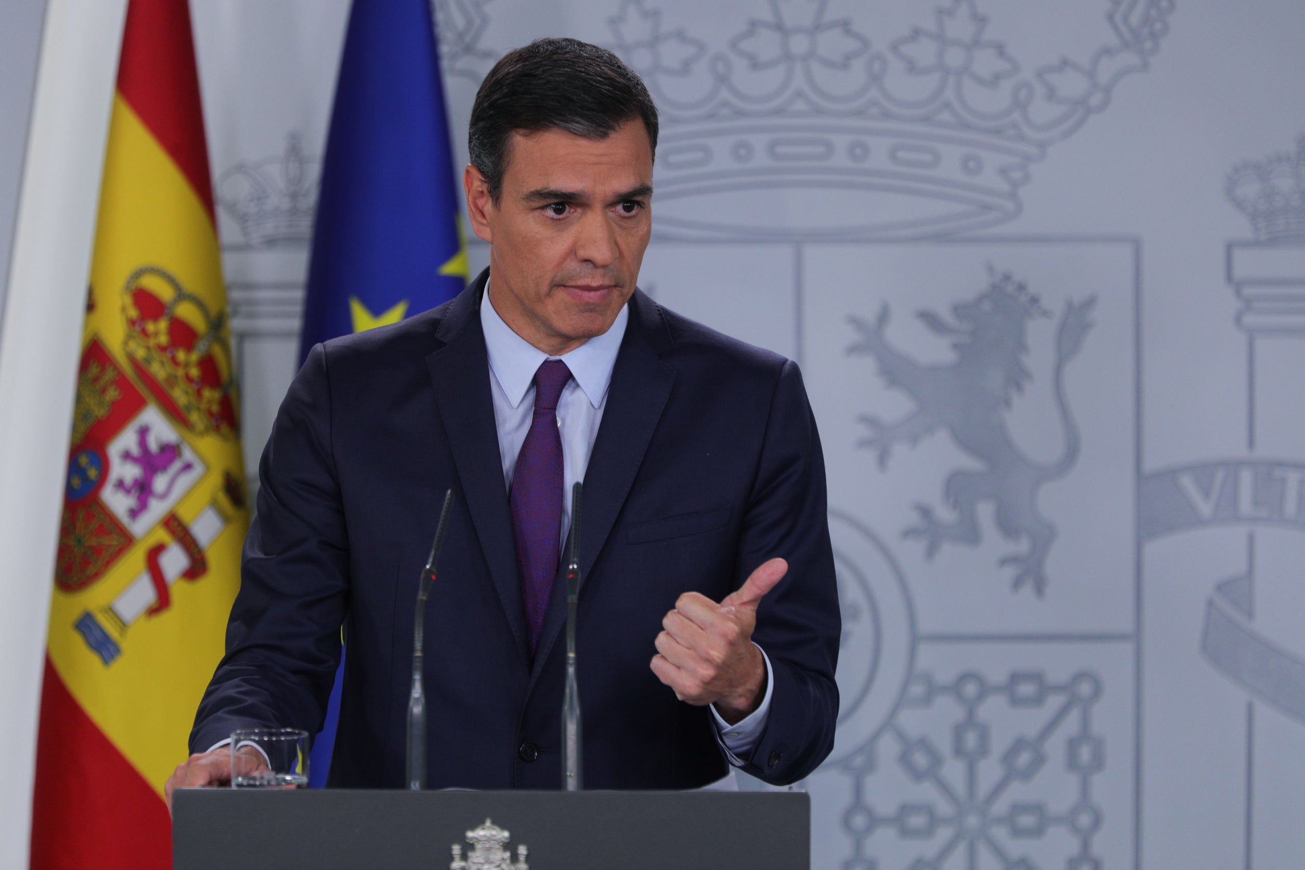 Els negociadors treballen contrarellotge en els acords programàtics i la composició de l'executiu de coalició que han de fer possible la investidura de Pedro Sánchez aquest dijous / JESÚS HELLÍN, EUROPA PRESS