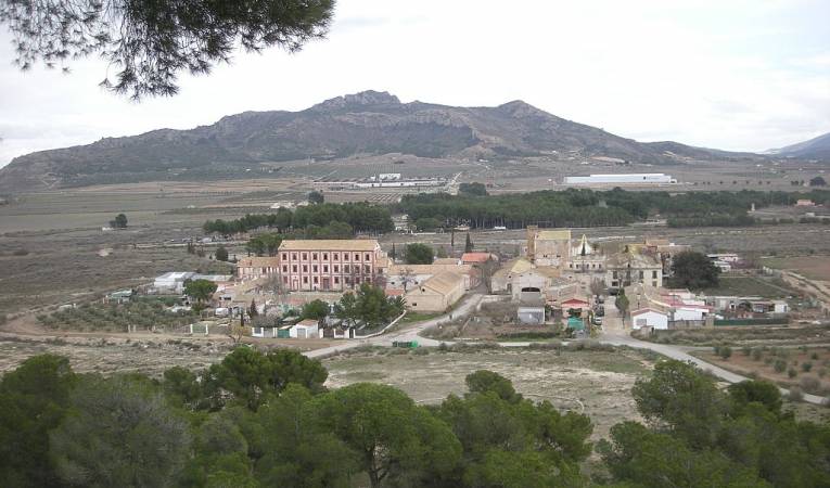 Vista general de la Colònia de Santa Eulàlia, situada entre Saix i Villena. / DIARI LA VEU