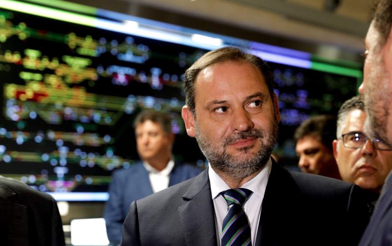 Ábalos demana responsabilitat a Podem per a aconseguir la investidura. / EFE