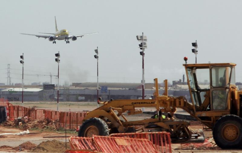 L'avió portava 175 passatgers a bord, a més de sis membres de la tripulació de cabina i dos pilots. / EFE