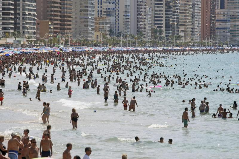 Caselles considera que l'impost farà empitjorar els resultats turístics de Benidorm. / IMATGE D'ARXIU EFE