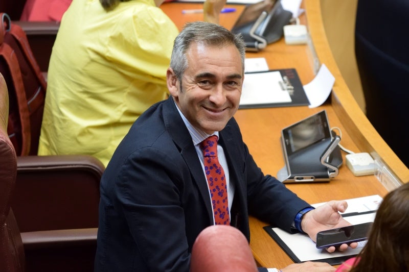 Barrachina creu que el fraccionament de partits 'dificulta la formació de governs'. /  PPCV