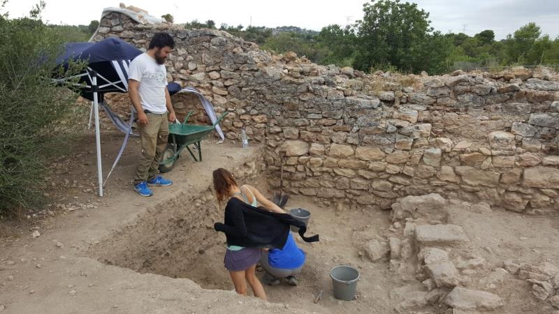 Una sala noble d'ús civil o religiós, diversos objectes ceràmics d'origen musulmà i cristià o una nova torre de l'antiga muralla són alguns dels descobriments. Foto: AJUNTAMENT DE RIBA-ROJA