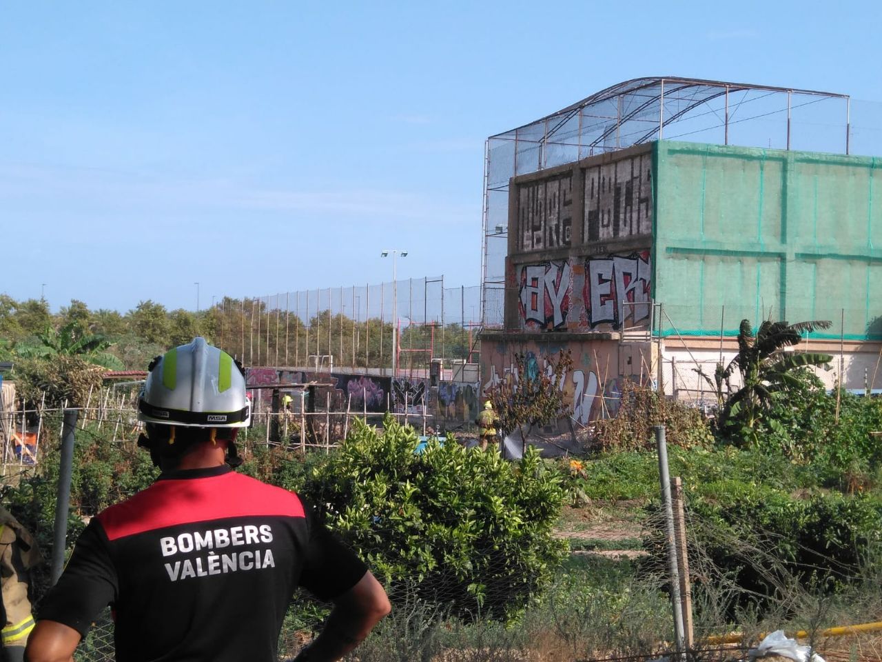 El foc s'ha declarat sobre les 16:30. / @enrikap 