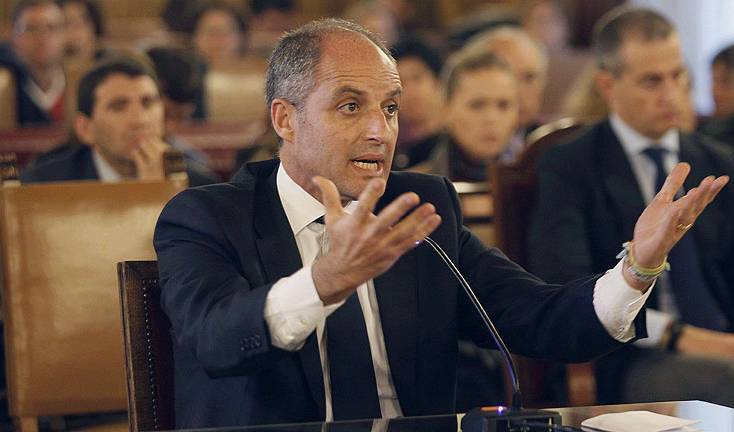 Francisco Camps va ser jutjat l'any 2012 en la causa dels trages sent considerat 'no culpable' pel jurat popular. / EFE