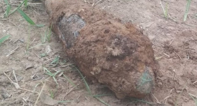 L'operatiu es va establir una vegada avisada la Sala d'Operacions del 091 de la Comissaria Provincial de Castelló de l'existència del tal artefacte explosiu en la localitat./ POLICIA NACIONAL