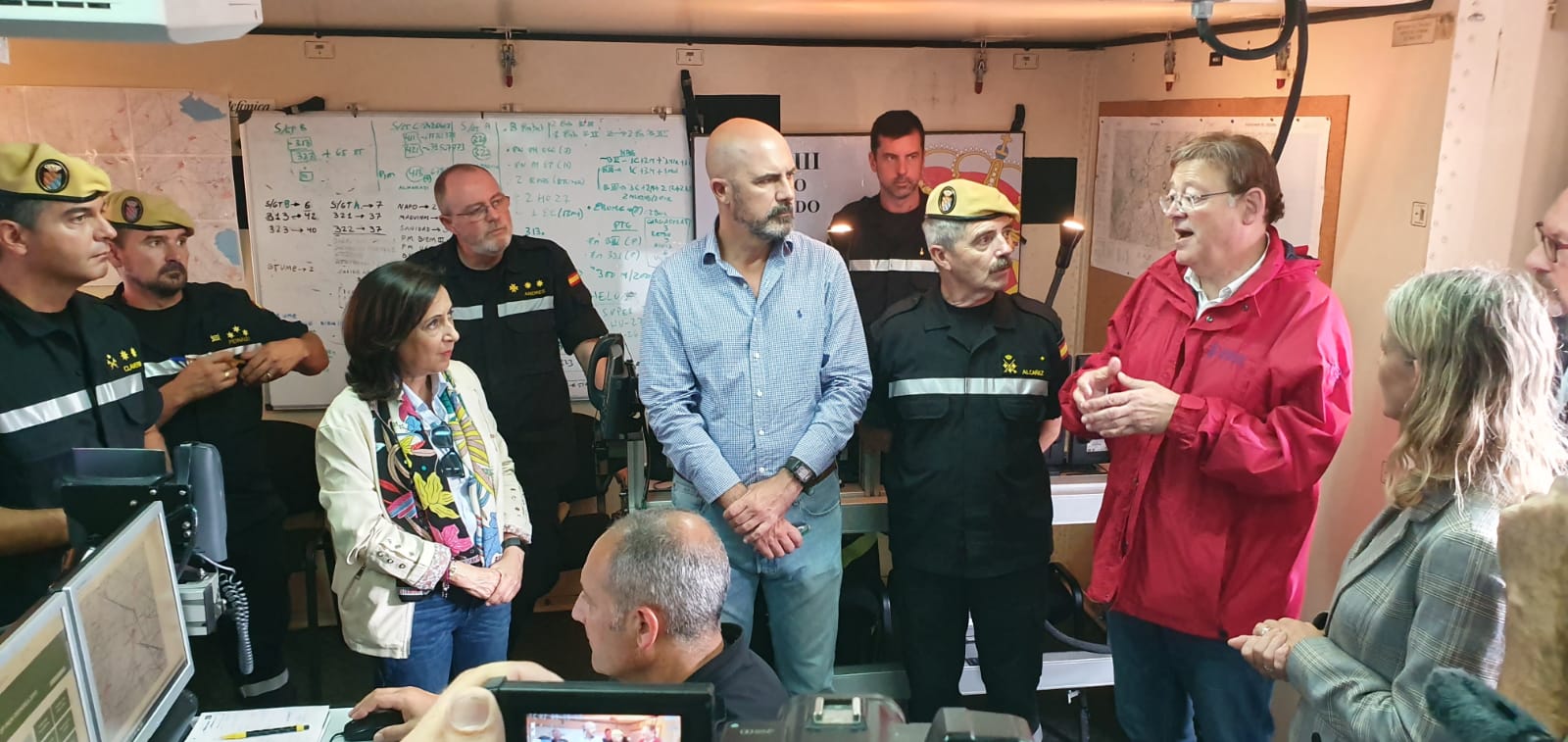 El president Ximo Puig ha visitat aquest diumenge Oriola, Rojals i Guardamar del Segura amb la ministra de Defensa en funcions, Margarita Robles. / GVA