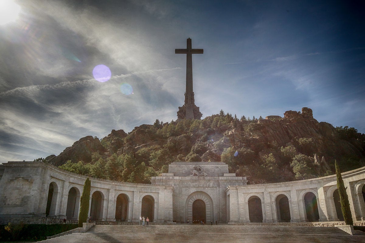 El Suprem va resoldre un dels quatre recursos contra l'exhumació la setmana passada, el de la família, però encara s'ha de pronunciar sobre els recursos de la Fundació Francisco Franco, l'Associació de la Defensa del Valle de los Caídos i la comunitat benedictina. / RICARDO RUBIO, EUROPA PRESS