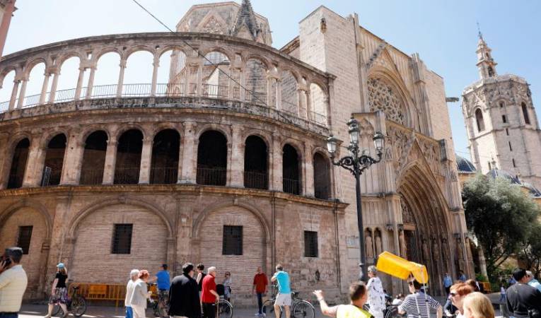 La catedral metropolitana va ser declarada Bé d'Interés Cultural i totes les actuacions que la modifiquen han de ser autoritzades per la Direcció General de Cultura i Patrimoni. / DLV