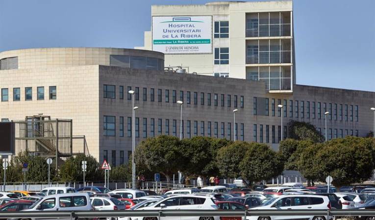 L'hospital d'Alzira està gestionat directament per la Conselleria de Sanitat des del passat 31 de març del 2018. / DLV